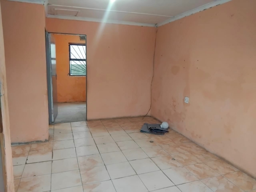 2 Bedroom Property for Sale in Mfuleni Western Cape